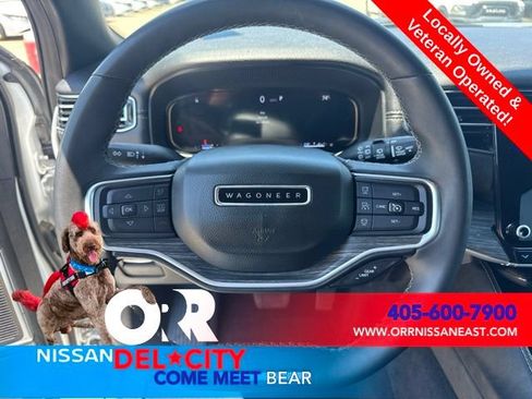 Used 2024 Jeep Wagoneer L Series II RWD image 16