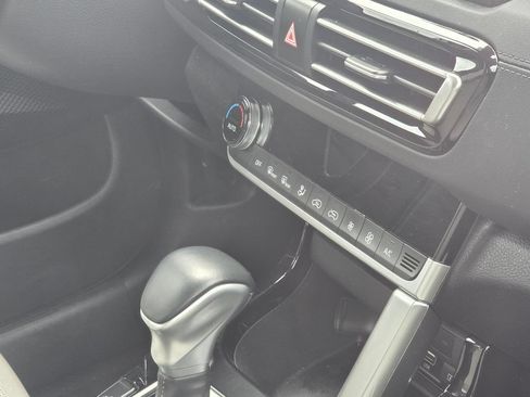Used 2021 Kia Seltos SX w/ SX Sunroof Package AWD/4WD image 12