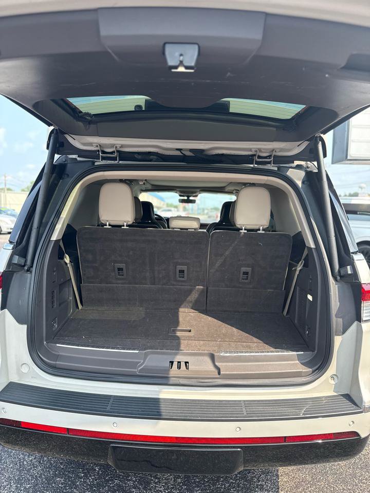Used 2022 Lincoln Navigator Reserve AWD/4WD image 20
