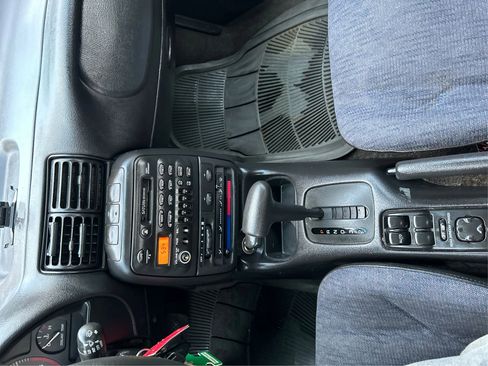 Used 1999 Saturn S-Series SL1 w/ SL1 Option Pkg 1 image 16