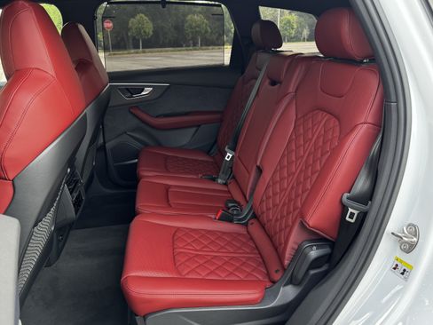 New 2026 Audi SQ7 Premium Plus AWD/4WD image 16