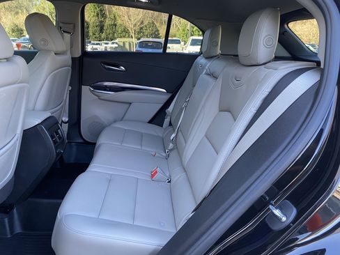 Used 2021 Cadillac XT4 Luxury image 35