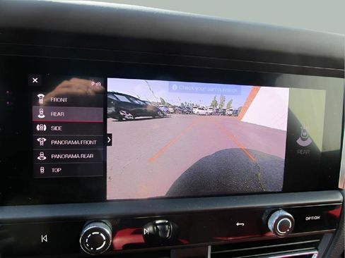 Used 2023 Porsche Macan image 13