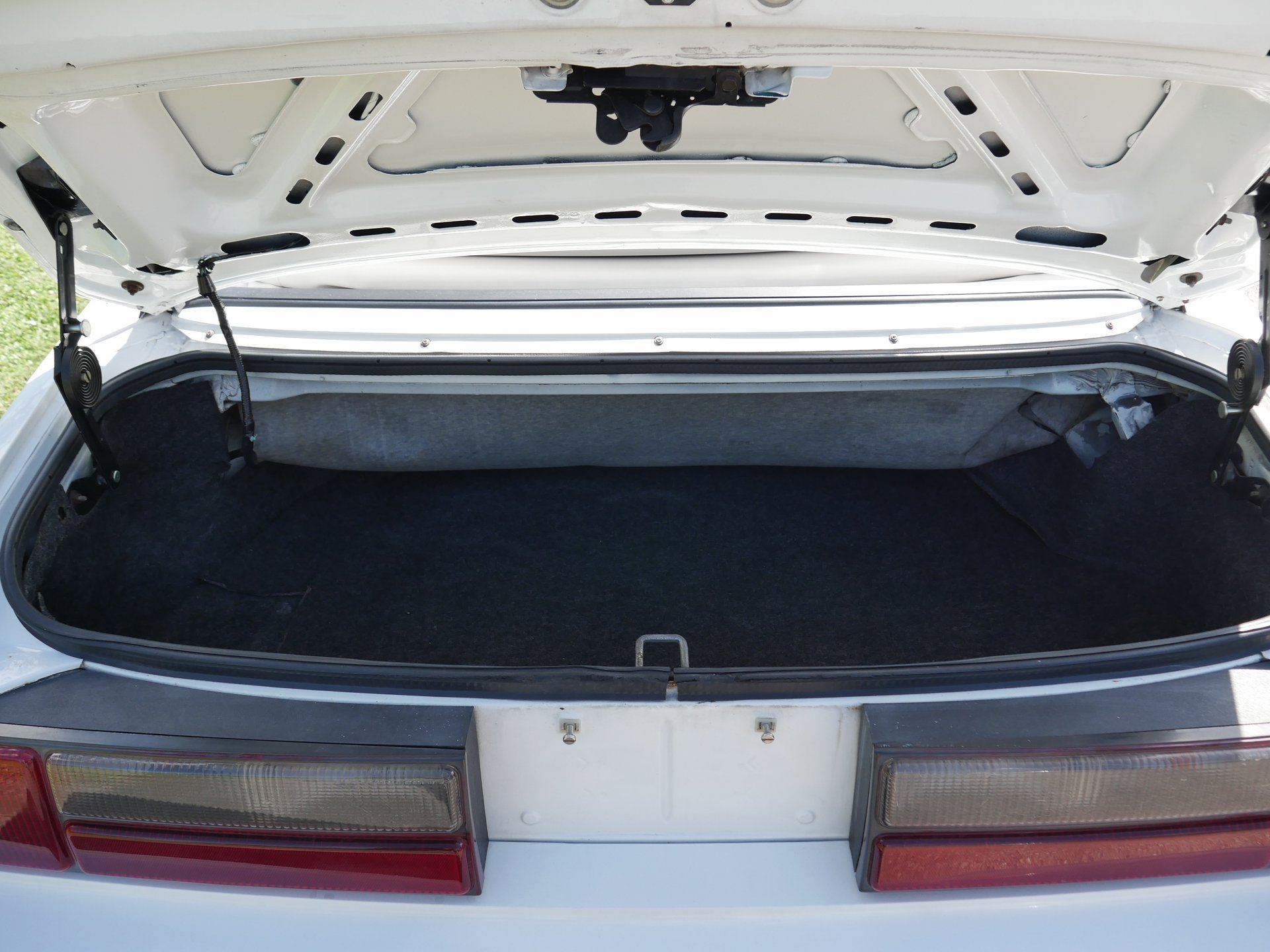 Used 1993 Ford Mustang LX RWD image 83