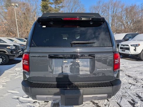 Used 2025 Toyota Land Cruiser Base image 6