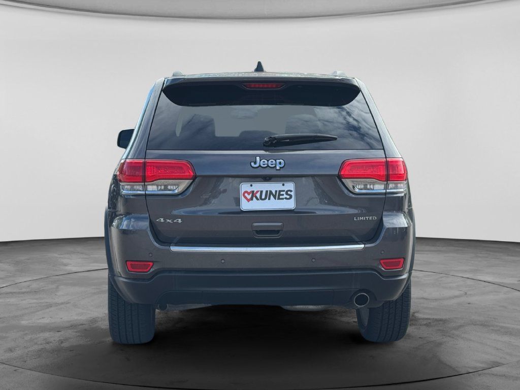 Used 2017 Jeep Grand Cherokee Limited AWD/4WD image 9