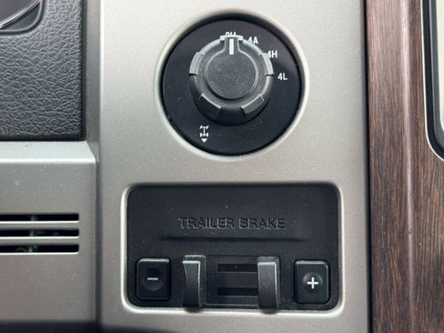 Used 2013 Ford F150 Lariat w/ Mid Equipment Group image 30