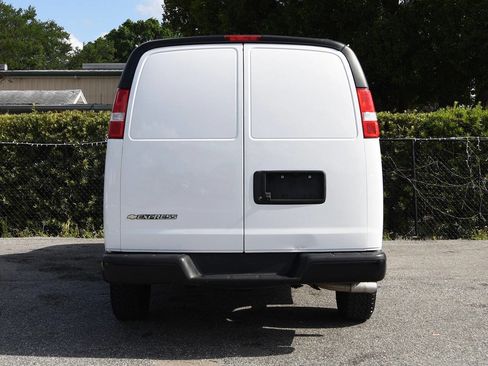 Used 2021 Chevrolet Express 2500 w/ Driver Convenience Package RWD image 9