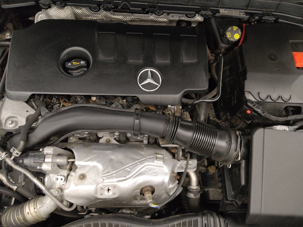 Used 2021 Mercedes-Benz GLB 250 w/ Premium Package image 30