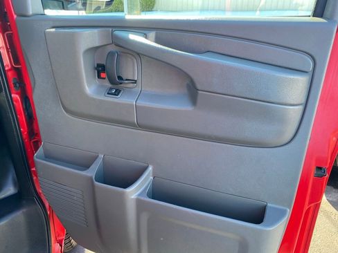 Used 2015 GMC Savana 2500 image 20