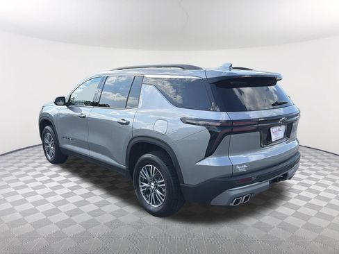 Used 2025 Chevrolet Traverse LT AWD/4WD image 15