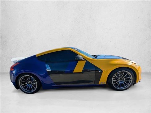 Used 2009 Nissan 370Z Touring w/ Sport Pkg image 4