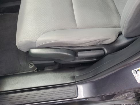 Used 2015 Honda CR-V LX image 18