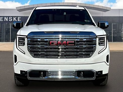 Certified 2025 GMC Sierra 1500 Denali image 3