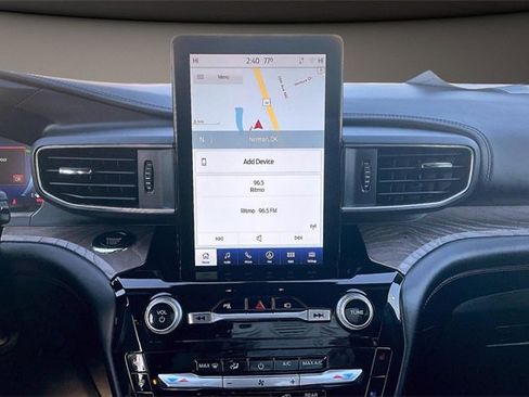 Used 2022 Ford Explorer Platinum w/ Technology Package image 6