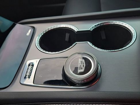 New 2026 Cadillac Vistiq Luxury w/ LPO, Floor Liner Package image 20