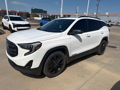 Used 2020 GMC Terrain SLT w/ Preferred Package FWD image 1