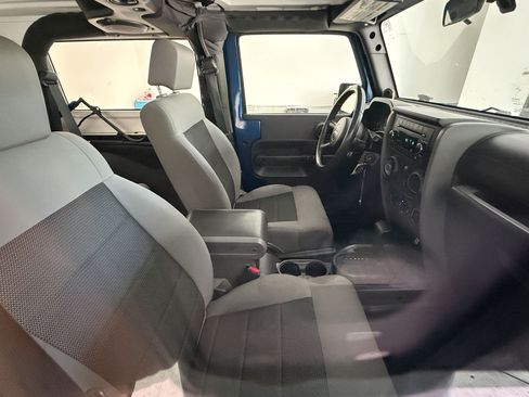 Used 2009 Jeep Wrangler X AWD/4WD image 17