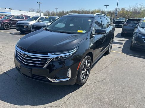 Used 2022 Chevrolet Equinox Premier AWD/4WD image 5