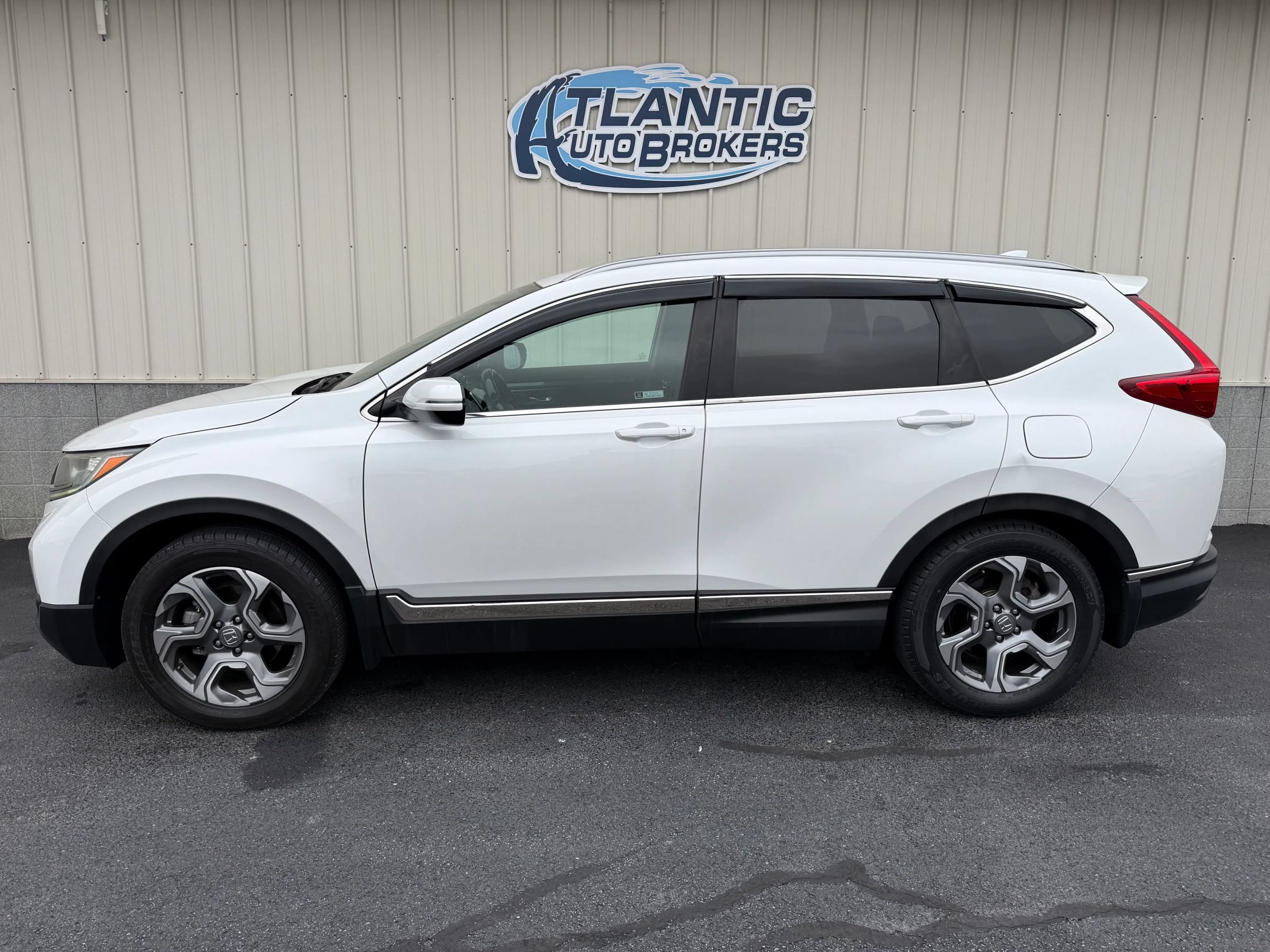 Used 2019 Honda CR-V EX image 2