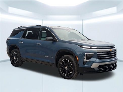Used 2024 Chevrolet Traverse RS FWD image 8