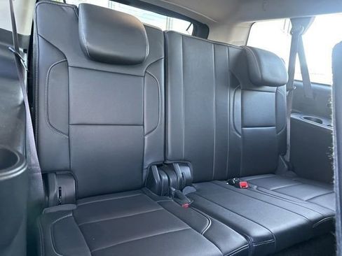 Used 2017 Chevrolet Suburban Premier image 23