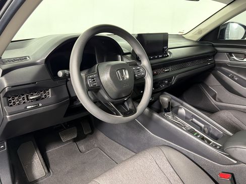 Used 2025 Honda Accord SE image 3