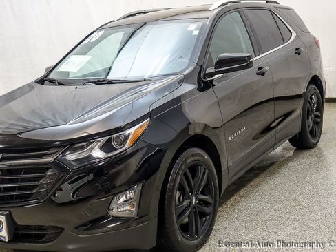Used 2020 Chevrolet Equinox LT w/ Midnight Edition image 5