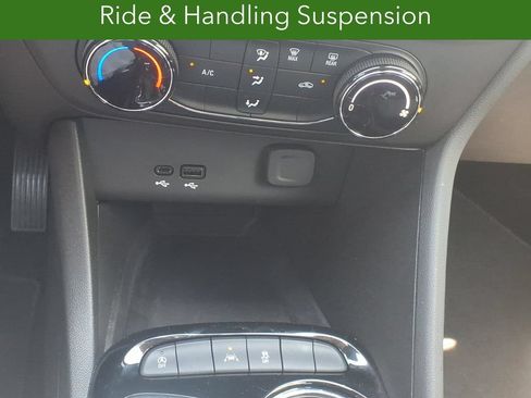 Certified 2024 Buick Encore GX Preferred FWD image 28