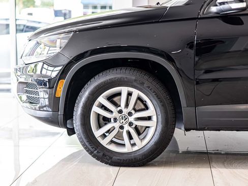 Used 2017 Volkswagen Tiguan S AWD/4WD image 8