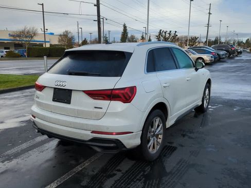 Used 2022 Audi Q3 2.0T Premium w/ Convenience Package image 4