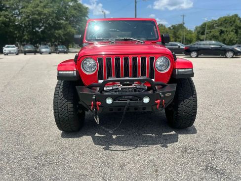 Used 2018 Jeep Wrangler Unlimited Sahara image 4