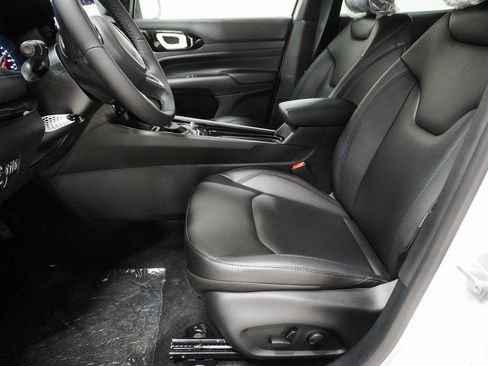 New 2026 Jeep Compass Limited image 9