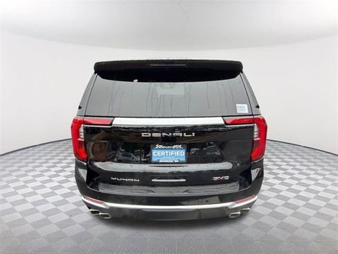 Used 2026 GMC Yukon XL Denali w/ Advanced Technology Package image 4
