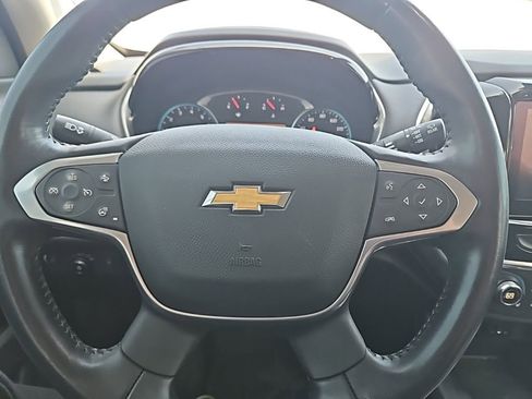 Used 2021 Chevrolet Traverse LT image 19