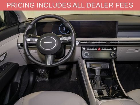 Used 2025 Hyundai Tucson SEL AWD/4WD image 7