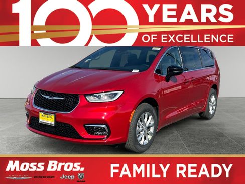 New 2026 Chrysler Pacifica Select image 1