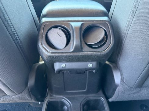Used 2023 Jeep Wrangler Unlimited Sport AWD/4WD image 28