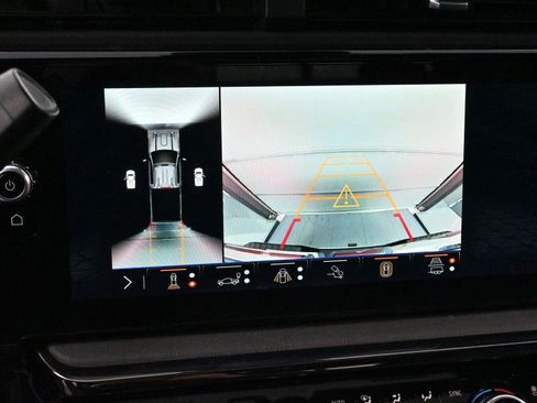 Used 2024 GMC Sierra 3500 AT4 w/ AT4 Premium Plus Package image 21