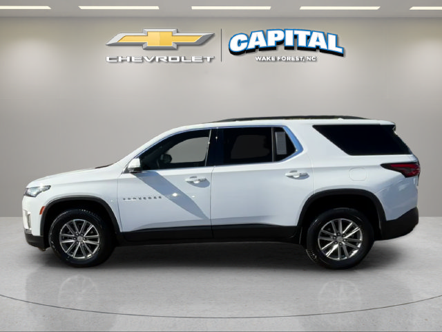 Used 2023 Chevrolet Traverse LT FWD image 2