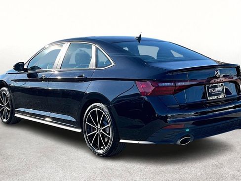 Used 2025 Volkswagen Jetta GLI Autobahn image 16