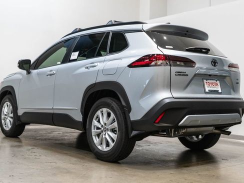 New 2026 Toyota Corolla Cross LE AWD/4WD image 7
