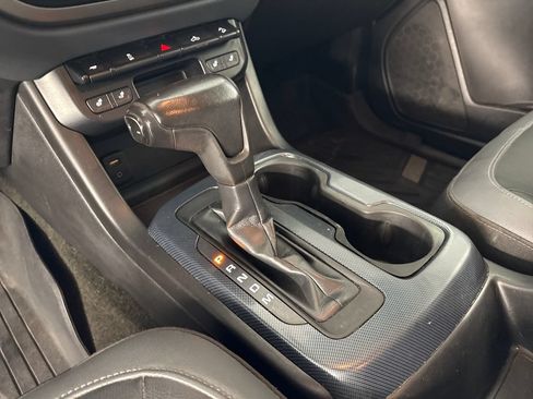 Used 2015 Chevrolet Colorado Z71 AWD/4WD image 30