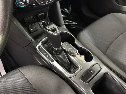 Certified 2017 Chevrolet Cruze LT w/ Convenience Package FWD image 23