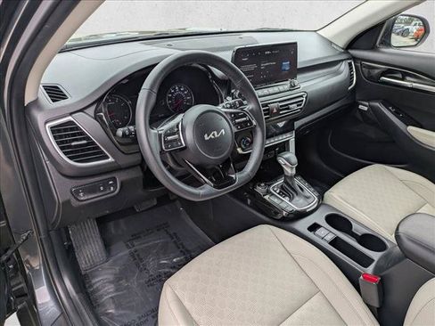 Used 2023 Kia Seltos SX w/ SX Sunroof Package AWD/4WD image 10