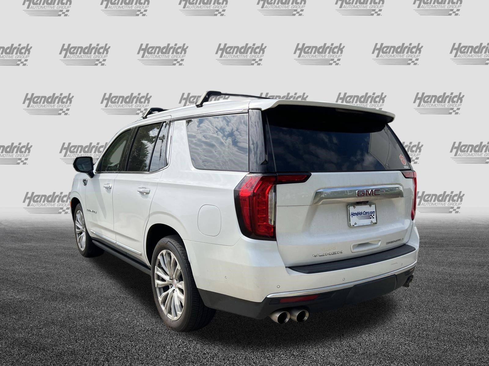 Used 2023 GMC Yukon Denali w/ Denali Reserve Package AWD/4WD image 9
