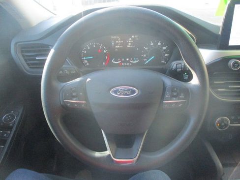 Used 2020 Ford Escape SE image 20