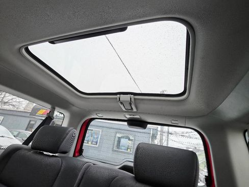 Used 2005 Honda Element EX image 18