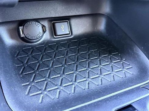 Used 2022 Toyota RAV4 XLE image 36