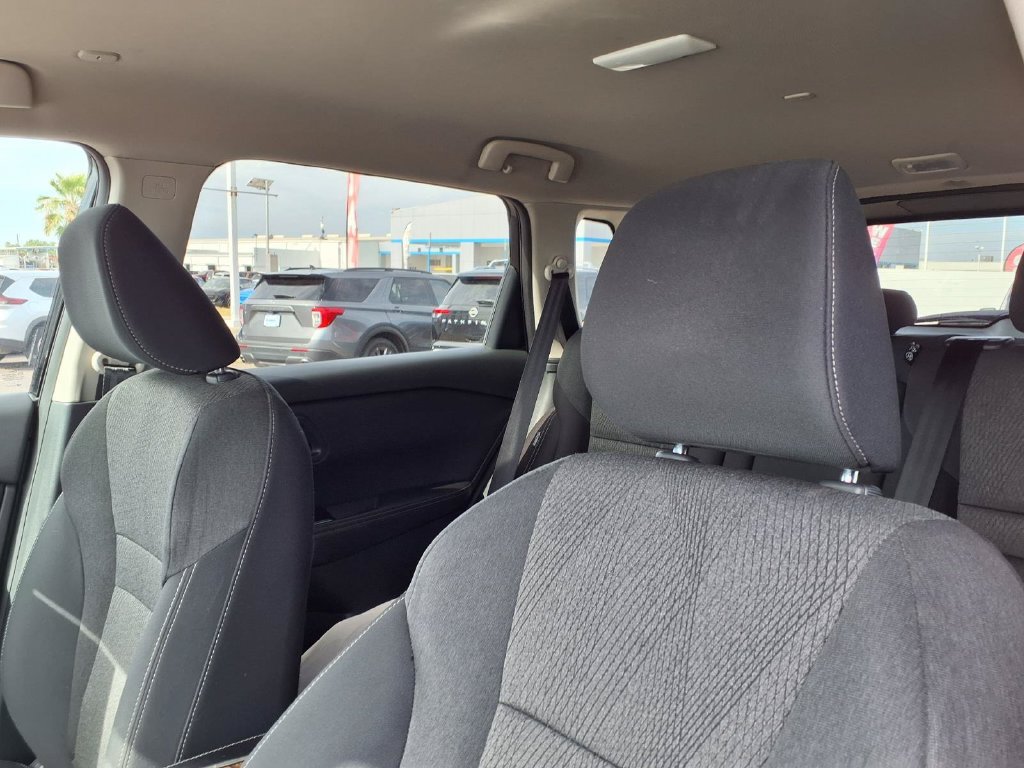 Used 2024 Nissan Rogue SV AWD/4WD image 18